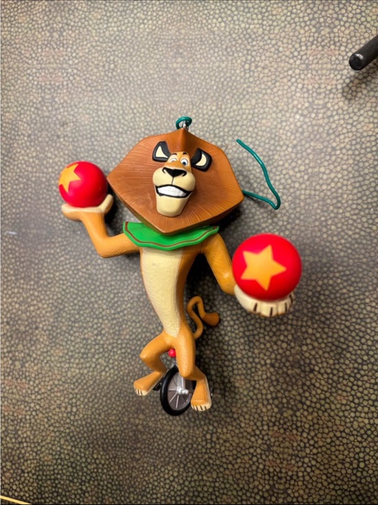 Dreamworks Other - Alex the Lion Madagascar Juggler Holiday Ornament in Brown and Red Dreamworks